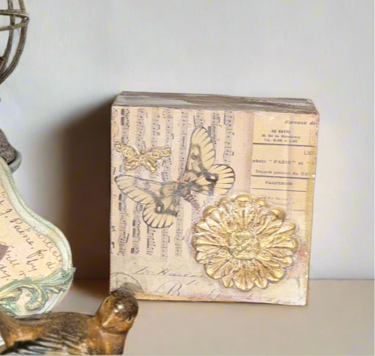 Hand-made 5x5inch Shelf Sitter