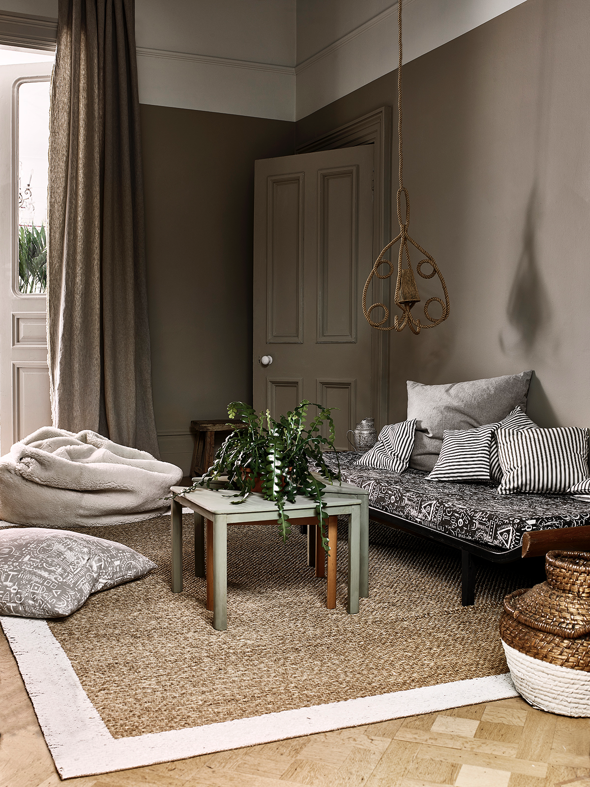 French Linen - Annie Sloan Wall Paint