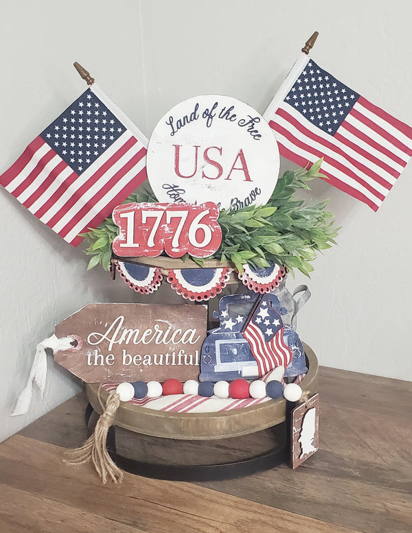 Patriotic Wood Tiered Tray kit | Chica Tiza