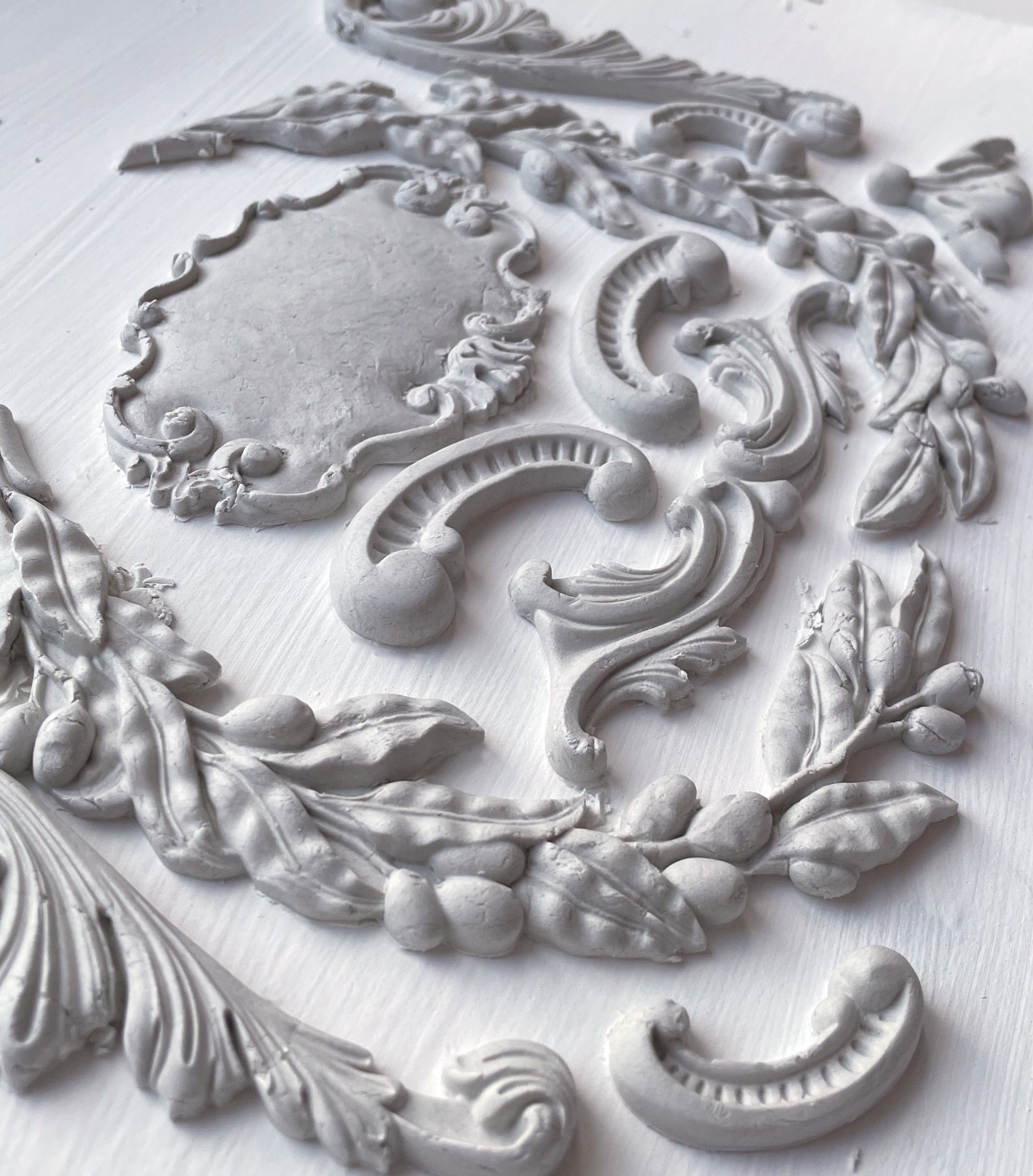 IOD Olive Crest 6X10 IOD Moulds™