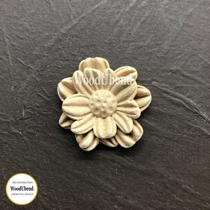 Pack of Five Medium Petalled Flower WUB1117 3×5cms