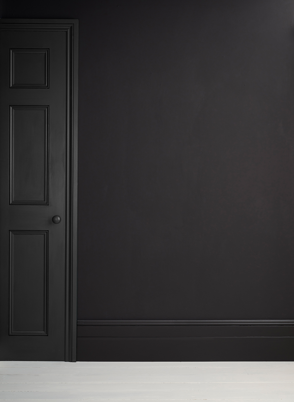 Athenian Black  - Satin Paint by Annie Sloan