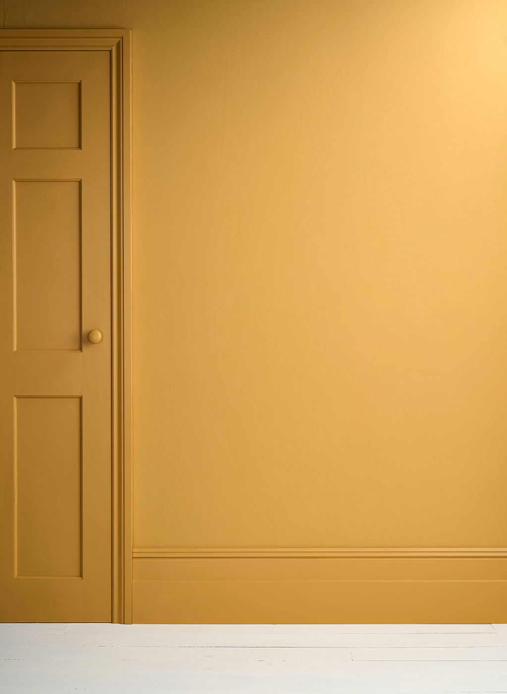 Carnaby Yellow  - Satin Paint by Annie Sloan